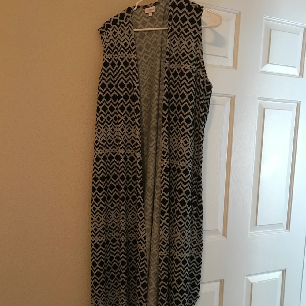 LuLaRoe XL black and white joy vest